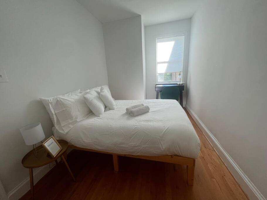 3-Bedroom House With Cute Patio Explore Dc On Foot 워싱턴 외부 사진