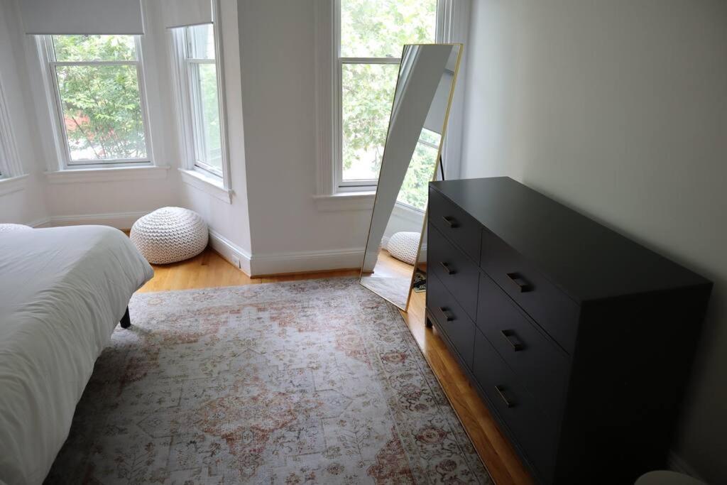 3-Bedroom House With Cute Patio Explore Dc On Foot 워싱턴 외부 사진