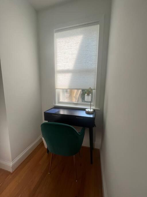 3-Bedroom House With Cute Patio Explore Dc On Foot 워싱턴 외부 사진